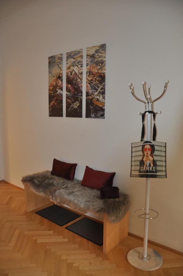 Wunderschone Altbauwohnung In Zentraler Lage Wien Εξωτερικό φωτογραφία